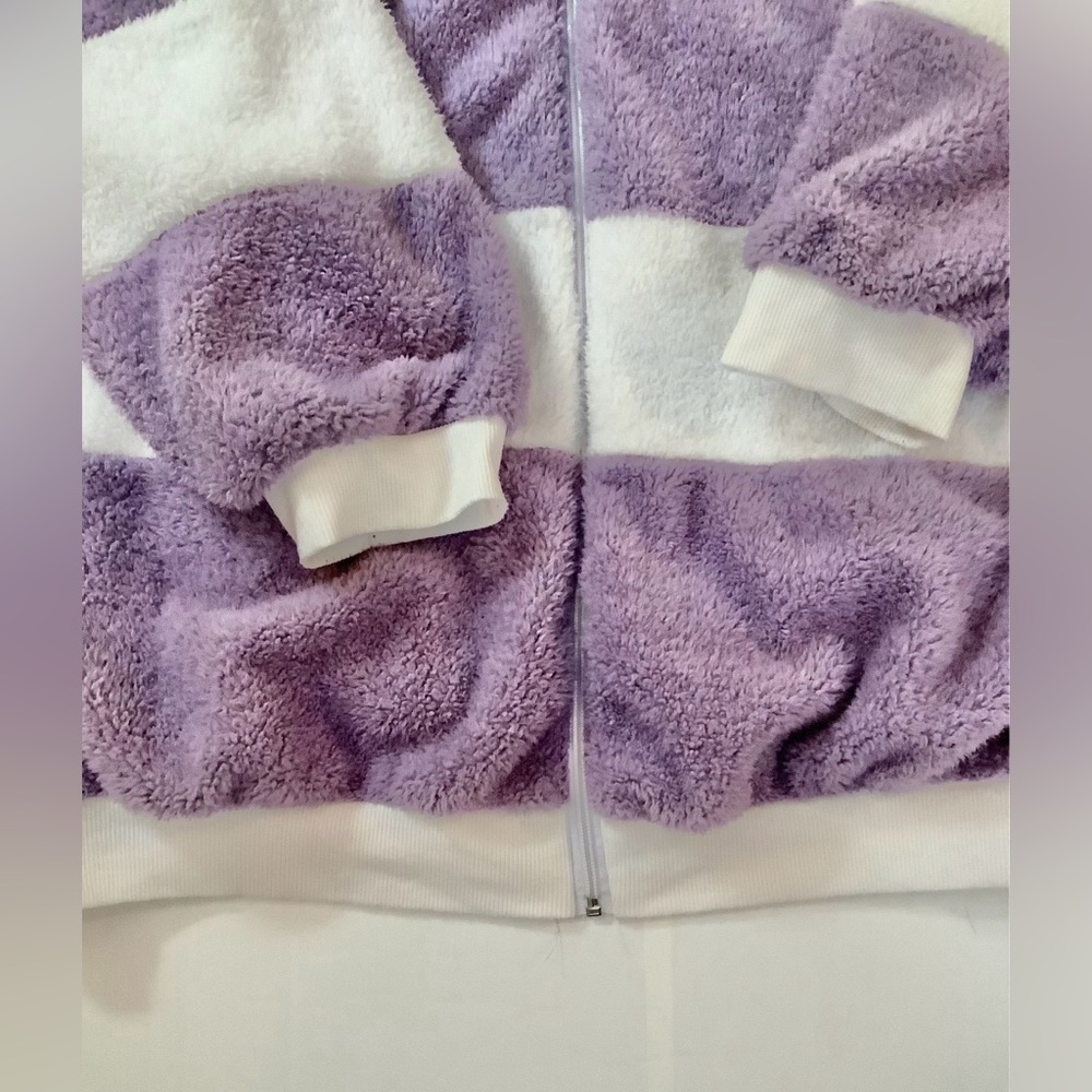 NWOT. Hooded Plush Jacket. Size 5X - Picture 2 of 6